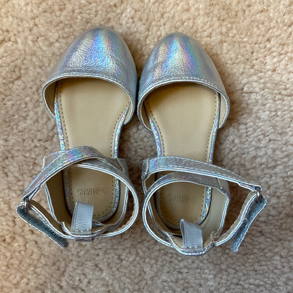 EUC Gymboree Silver Girl Flats